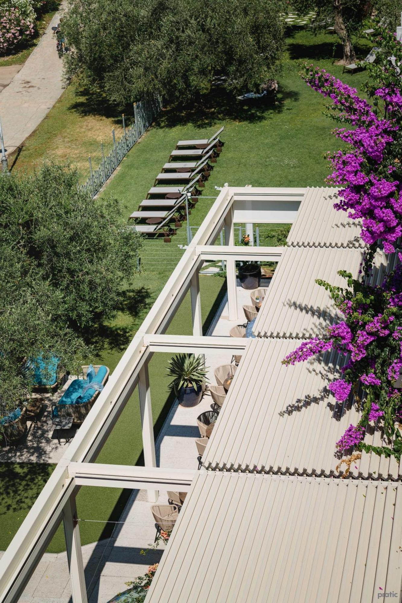 Hotel Baia Azzurra - Lake Front Torbole Sul Garda Eksteriør bilde